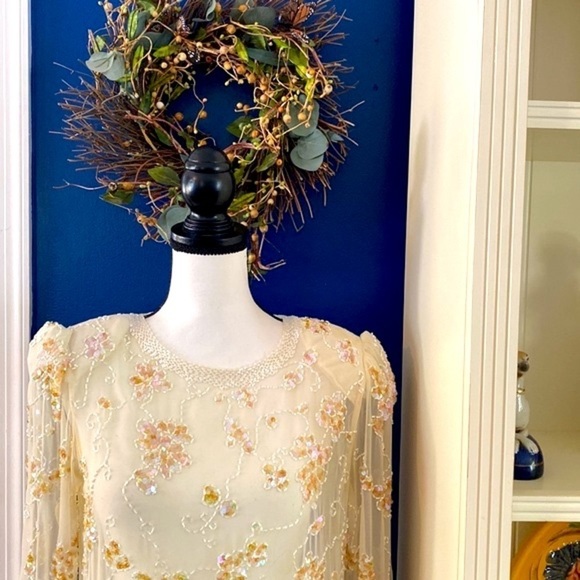 Women’s Michelangelo Beaded and Iridescent Sequined Fully Lined Top Size 8 - Picture 2 of 10